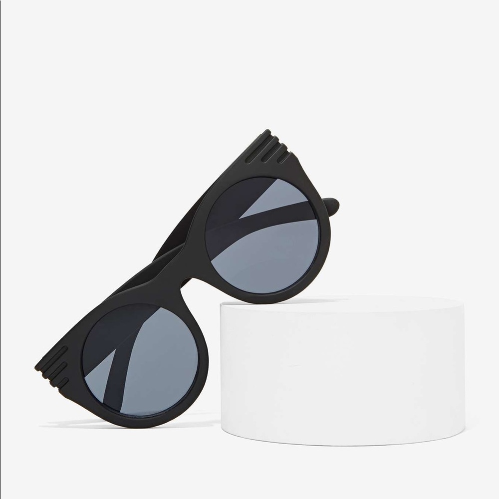 MINKPINK Up & Away Black Sunnies